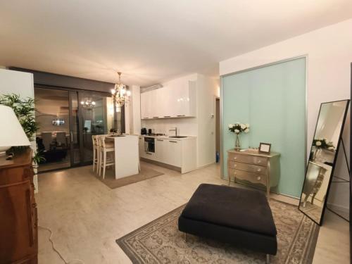 YR Apartments - Dateo - 3 Min Walk to Duomo and Linate Airport Metro