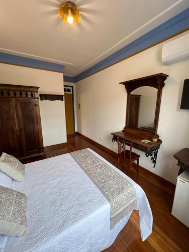 Pousada Sinhá Olímpia — Photo of the whole room