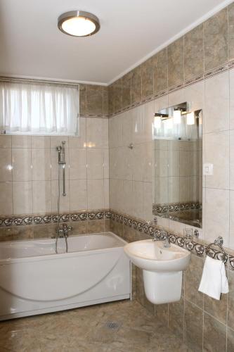 Bany a Apartmani Marbis