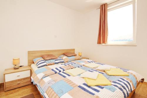 Apartments with parking space Baska, Krk - 22700