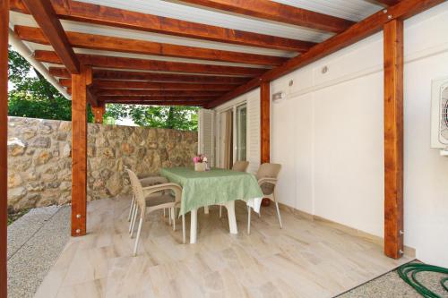 Apartments with parking space Baska, Krk - 22700
