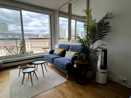 Tour Eiffel - Studio vue imprenable au-dessus des toits, balcon