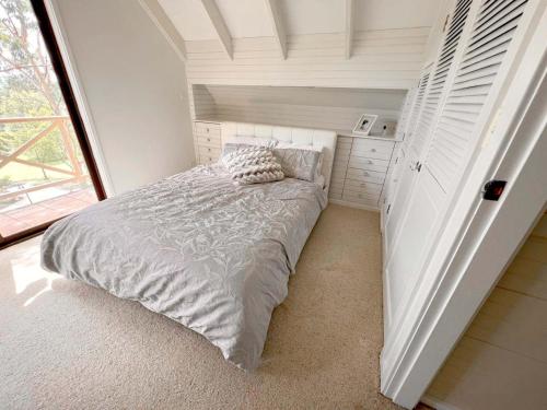 Postel nebo postele na pokoji v ubytování Mount Hunter Manor