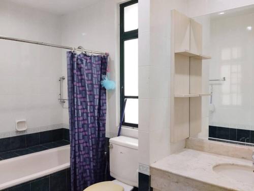 Vonios kambarys apgyvendinimo įstaigoje Spacious & Cozy Riverine Getaways