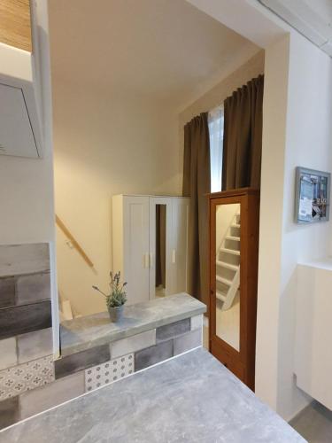 Cozy studio with Air condition AFTER RENOVATION 1077 Budapest, 10 Jósika utca kép - 3