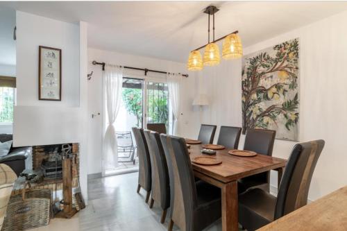 Luxury 3 Bed Townhouse in Puerto Banus Marbella