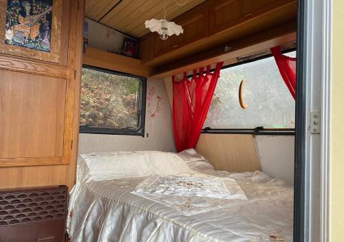 Giường trong phòng chung tại Paradise Agricamp