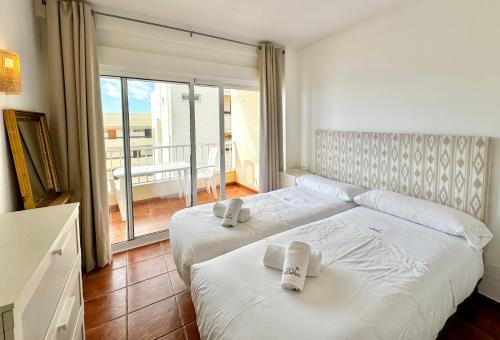Cibeles Beachfront - EaW Homes