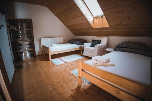 Ένα ή περισσότερα κρεβάτια σε δωμάτιο στο Eden guest house