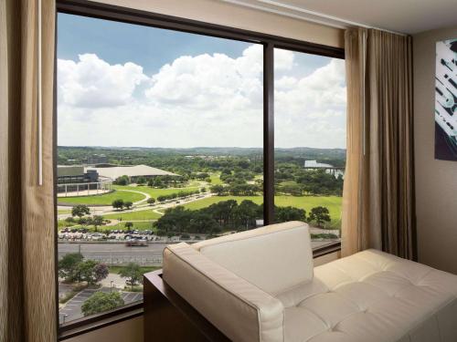 Postel nebo postele na pokoji v ubytování Hyatt Regency Austin