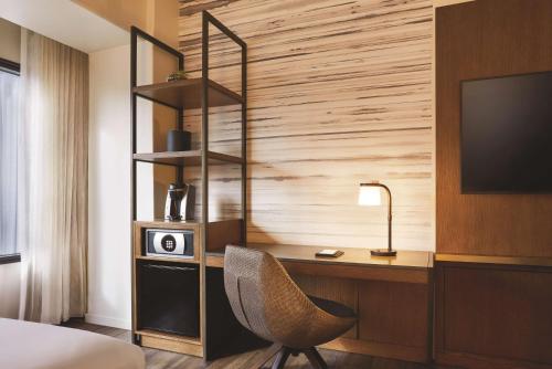 Hyatt Regency Phoenix Image