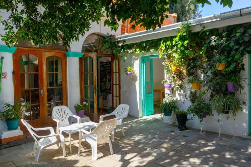 Κήπος έξω από το Casa Blanca Hostel