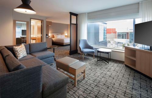 พื้นที่นั่งเล่นของ Hyatt Place Moncton-Downtown