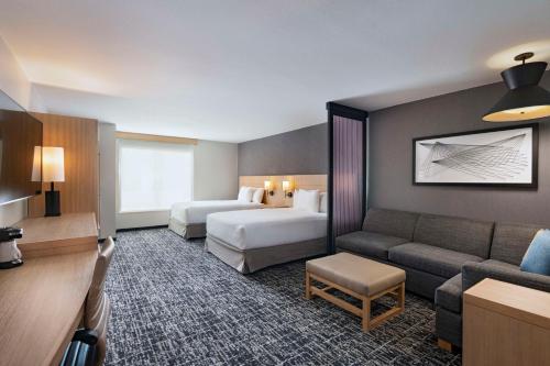Postel nebo postele na pokoji v ubytování Hyatt Place Austin Lake Travis/Four Points