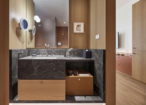 Hyatt Centric Melbourne Image