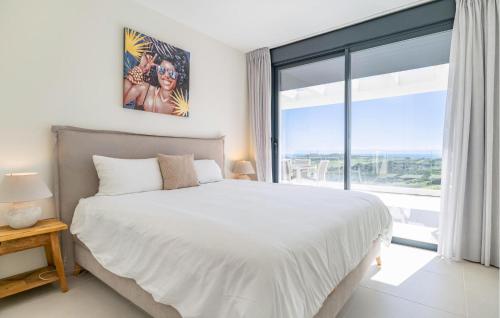 Gorgeous Apartment In Estepona With Swimming Pool