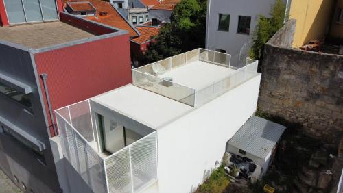 Et luftfoto af Cativo Flat - Lovely 2 Bedroom Duplex in Porto