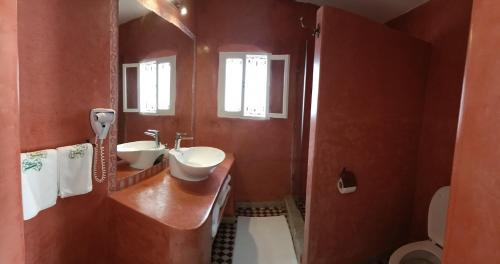 Ένα μπάνιο στο Jack's Apartments & Suites