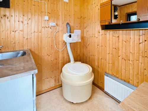 Ванная комната в Holiday home Ucklum IV