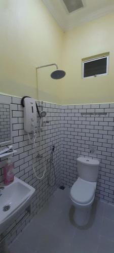 ห้องน้ำของ A to Z Homestay