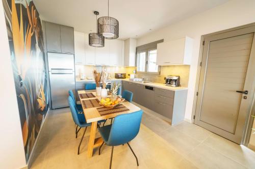 Royal Hill Villa - Private Pool - Sleeps 8