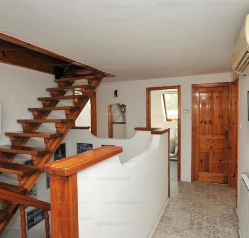 Klebi’s Apartmanház 20 8623 Balatonföldvár, Dr. Korányi Frigyes u. 2 E kép - 3