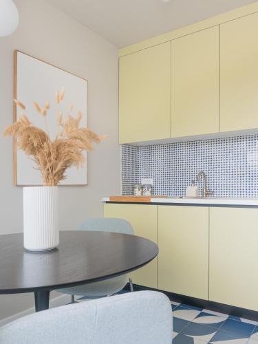 INDIGO - Brand New Studio Apartment