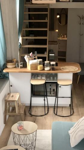 Lumineux studio sous les toits de Menton