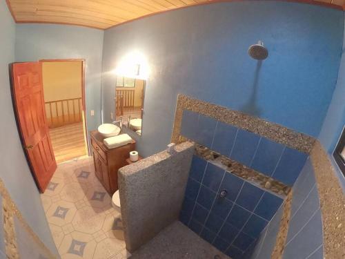 Ett badrum på Casa Tres Pescados