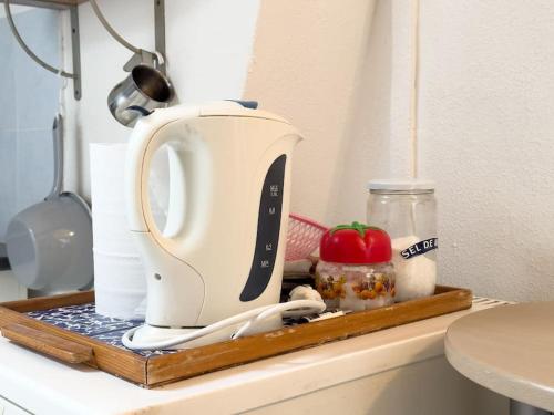 a mixer sitting on top of a kitchen counter at Studio - vieux port in Marseille