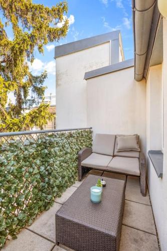 Green Dream Apartment Vienna - 3 Bedrooms and Rooftop Terrace