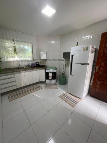 Køkken eller tekøkken på Casa em Itaúna - Saquaribe