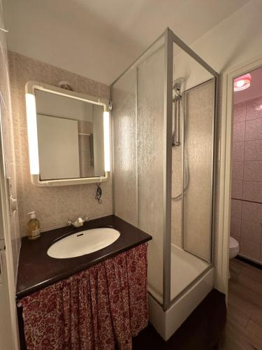 Koupelna v ubytování Ker Lafranec'h - Face Mer et Plage, 2 Chambres, WiFi