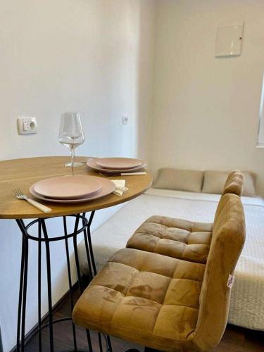 Apartments with parking space Zadar - 22539