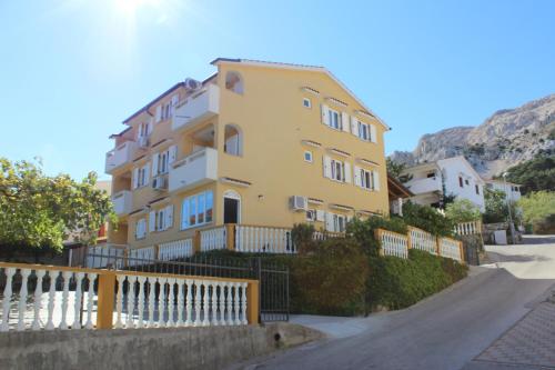 Apartments with a parking space Baska, Krk - 22687