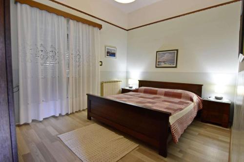 Apartments with parking space Umag - 22722