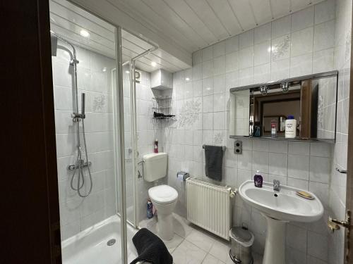 A bathroom at Apartment58