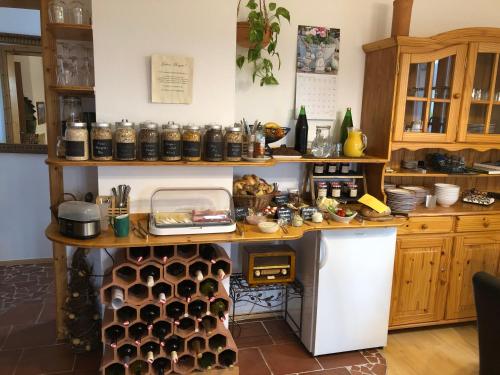 Køkken eller tekøkken på Landhaus zur Therme