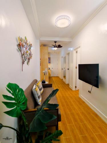 TV a/nebo společenská místnost v ubytování MP Apartments Leyte