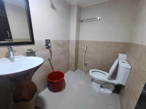 Ένα μπάνιο στο Hotel S.A International