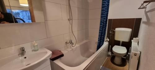 Ένα μπάνιο στο Private Wohnung in Leimen