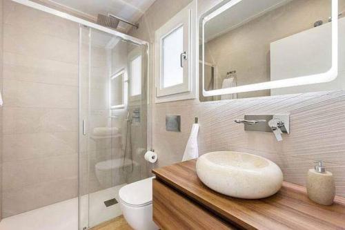 Ένα μπάνιο στο Casa Eden luxury villa in Rojales