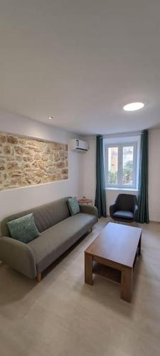 skalinada apartment kampielo