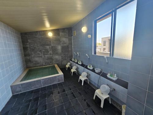 Royal Hotel Uohachi tesisinde bir banyo