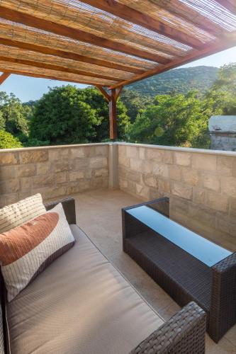 Ruang duduk di Isolated & relaxing house - Kosarni Do village, Orebić