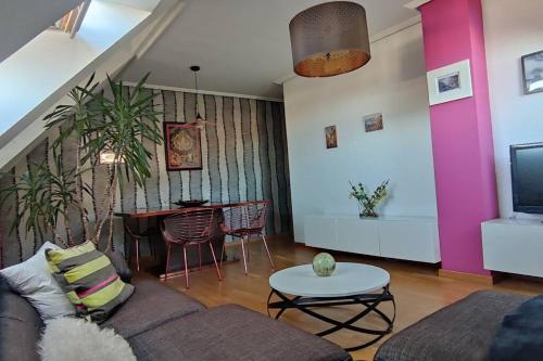 Ático Mirador del Naranco, Parking Gratuito, WiFi, Zona Residencial