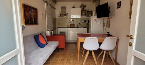 Kuchyň nebo kuchyňský kout v ubytování Izabela Apartment