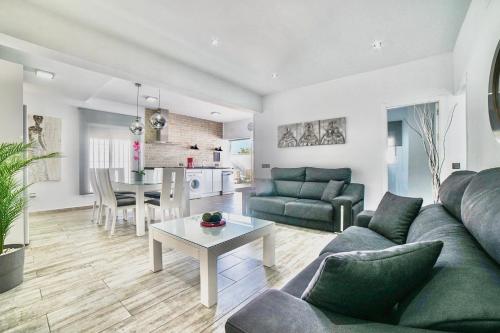 Villa MARABÚ,piscina privada en Conil de la Frontera