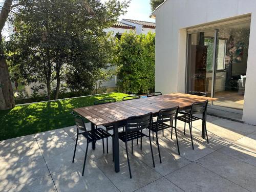 Maison au calme au cœur du village de Mazargues - 7 personnes - Piscine