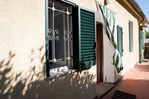 キャンニにあるCasa Kerni in der Toskanaの窓